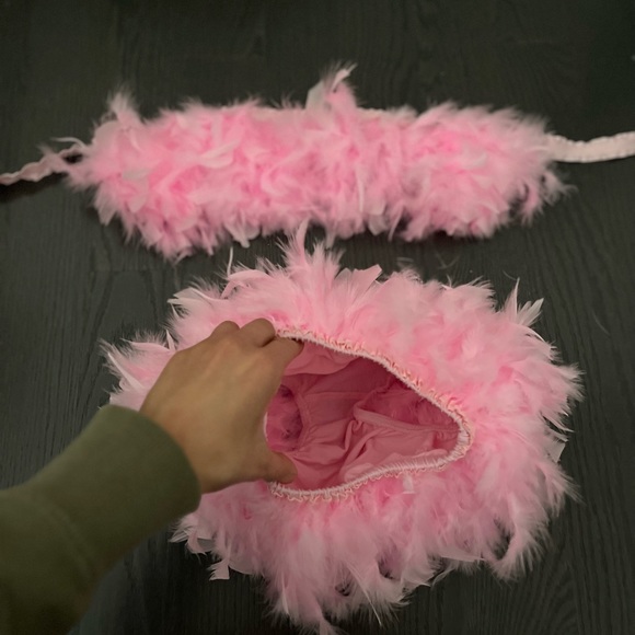 Hot pink feather top & skirt - Picture 3 of 3